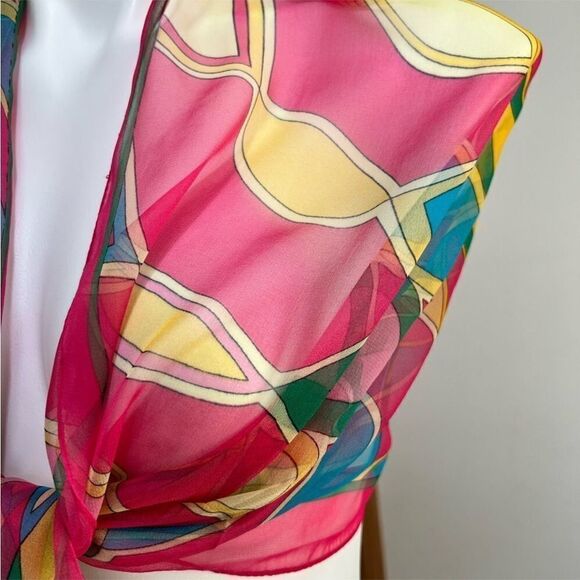 Tickled Pink Silk Oblong Pink Scarf Geometric Print 
New With Tag - Picture 5 of 8